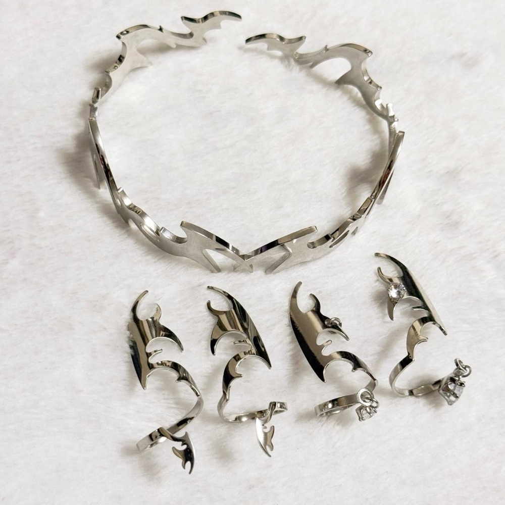 Fervooor Sexy Naga Armband and Fire Butterfly Fingertip Ring Set